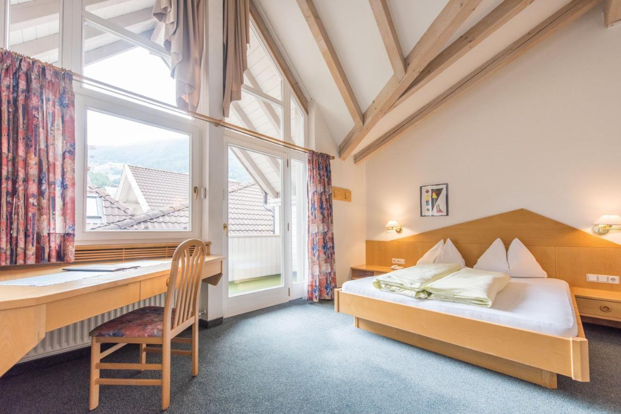 Hotel Fronza - Your Hike & Mountain Home Lutago Dış mekan fotoğraf