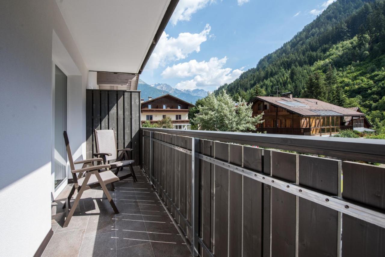 Hotel Fronza - Your Hike & Mountain Home Lutago Dış mekan fotoğraf