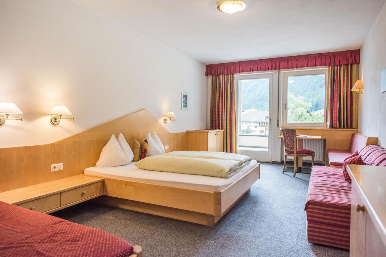 Hotel Fronza - Your Hike & Mountain Home Lutago Dış mekan fotoğraf