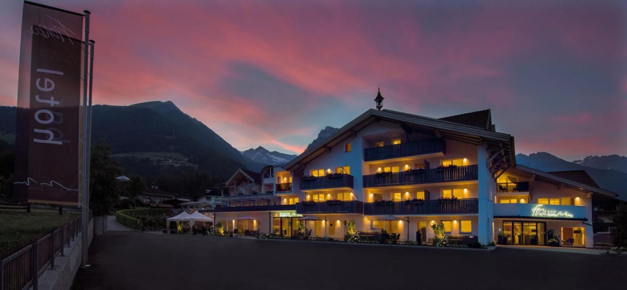 Hotel Fronza - Your Hike & Mountain Home Lutago Dış mekan fotoğraf