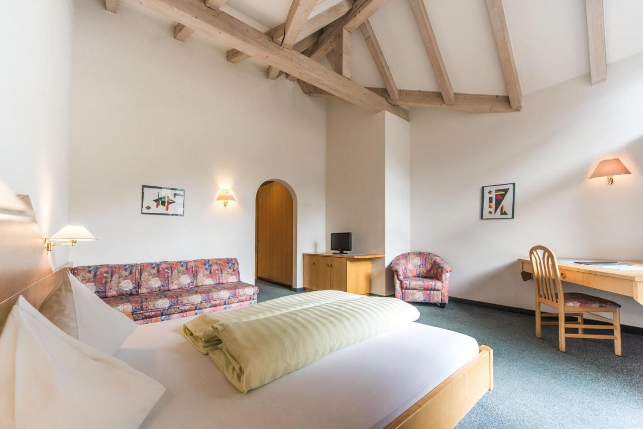 Hotel Fronza - Your Hike & Mountain Home Lutago Dış mekan fotoğraf