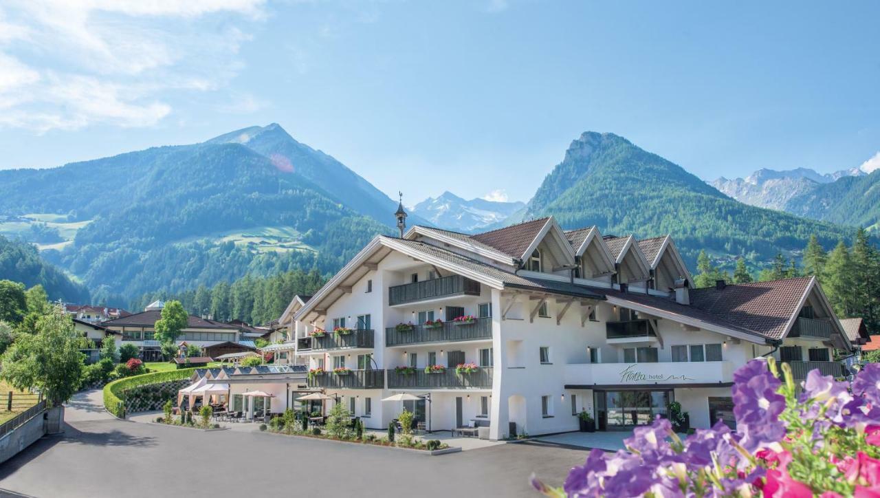 Hotel Fronza - Your Hike & Mountain Home Lutago Dış mekan fotoğraf